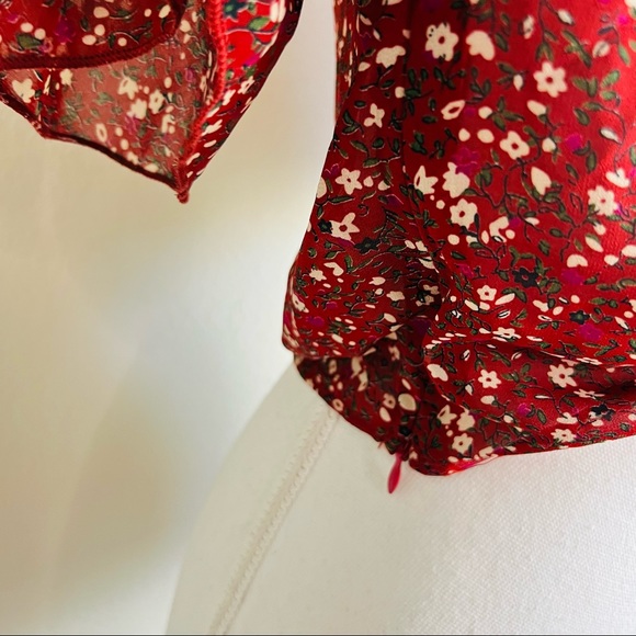 NWOT Red Floral Cinched Tie Blouse - Picture 11 of 12